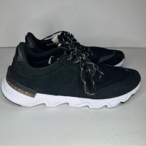 Sorel Womens Kinetic Lite Lace Sneakers  Black & White 7.5 Comfort Athleisure
